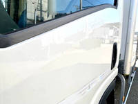 いすゞエルフパネルバン小型（2t・3t）[写真37]