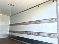 いすゞエルフパネルバン小型（2t・3t）[写真10]