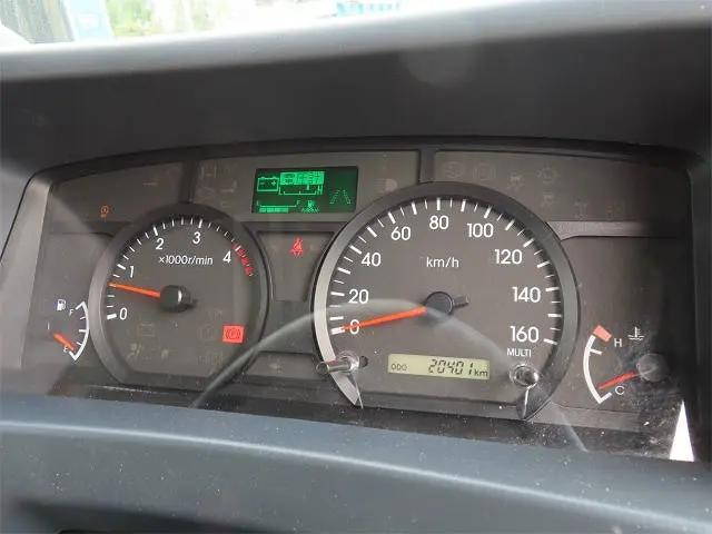 いすゞエルフアルミウイング小型（2t・3t）[写真11]