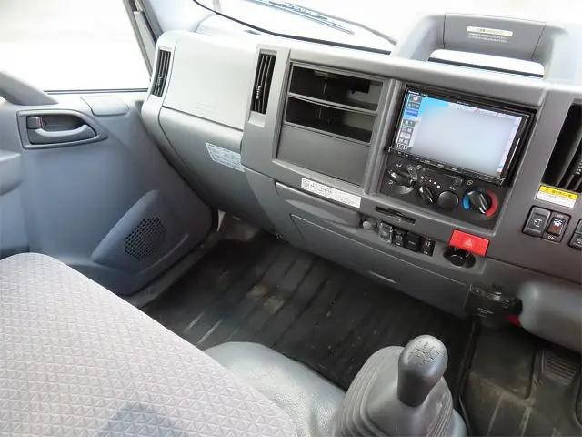 いすゞエルフアルミウイング小型（2t・3t）[写真12]