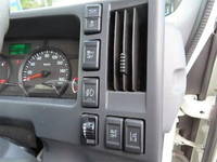 いすゞエルフアルミウイング小型（2t・3t）[写真14]