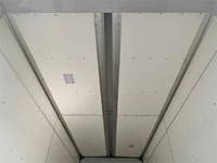 いすゞエルフアルミウイング小型（2t・3t）[写真22]