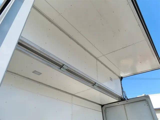 いすゞエルフアルミウイング小型（2t・3t）[写真29]