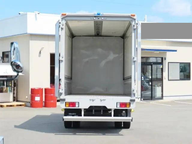 いすゞエルフアルミウイング小型（2t・3t）[写真08]