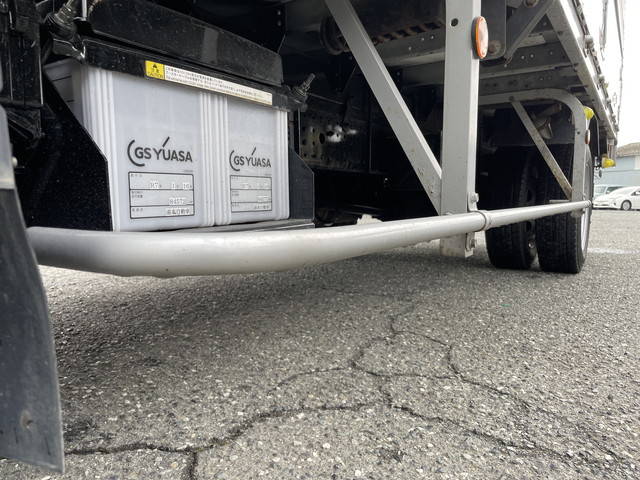 三菱ふそうキャンターアルミウイング小型（2t・3t）[写真19]