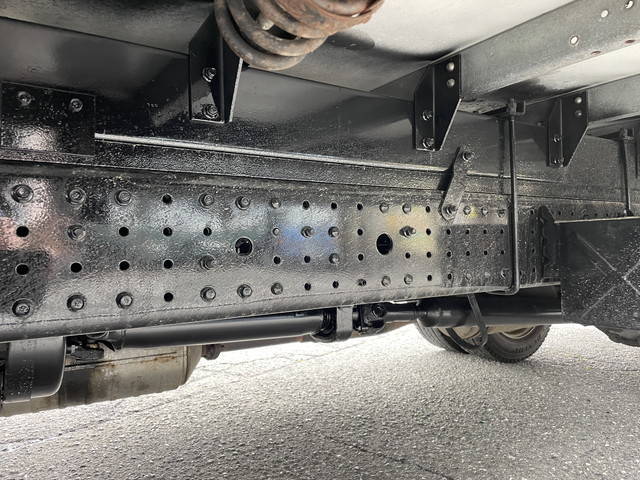 三菱ふそうキャンターアルミウイング小型（2t・3t）[写真22]