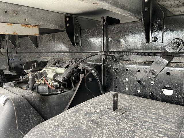 三菱ふそうキャンターアルミウイング小型（2t・3t）[写真23]