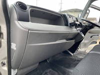 三菱ふそうキャンターアルミウイング小型（2t・3t）[写真30]