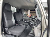 三菱ふそうキャンターアルミウイング小型（2t・3t）[写真33]