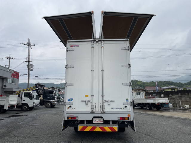 三菱ふそうキャンターアルミウイング小型（2t・3t）[写真08]