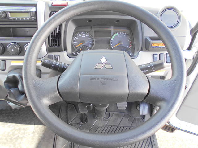 三菱ふそうキャンタークレーン5段小型（2t・3t）[写真27]