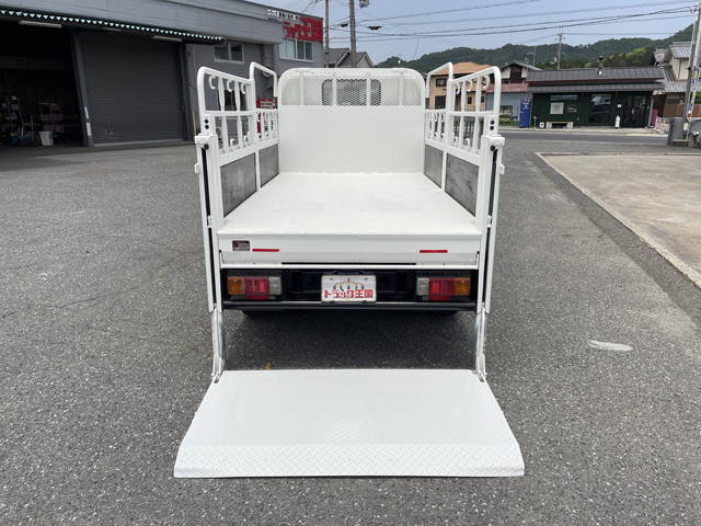 日野デュトロ平ボディ小型（2t・3t）[写真14]