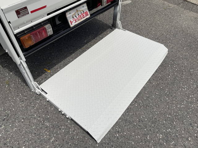 日野デュトロ平ボディ小型（2t・3t）[写真16]