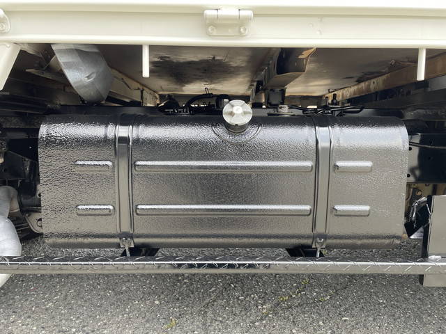 日野デュトロ平ボディ小型（2t・3t）[写真24]