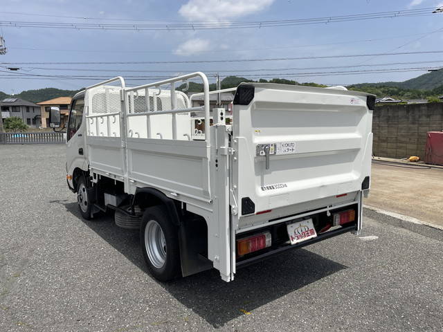 日野デュトロ平ボディ小型（2t・3t）[写真04]