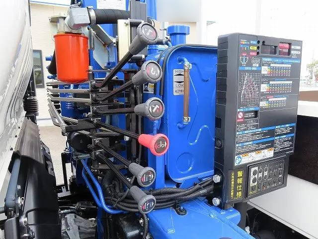 日野デュトロクレーン4段小型（2t・3t）[写真31]