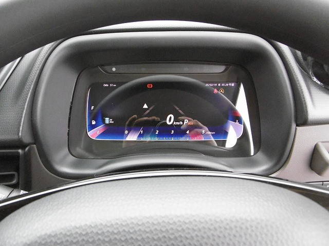 三菱ふそうキャンター平ボディ小型（2t・3t）[写真11]