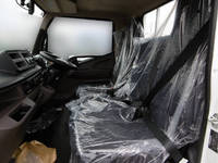 三菱ふそうキャンター平ボディ小型（2t・3t）[写真14]