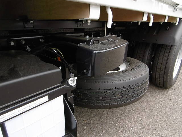 三菱ふそうキャンター平ボディ小型（2t・3t）[写真19]