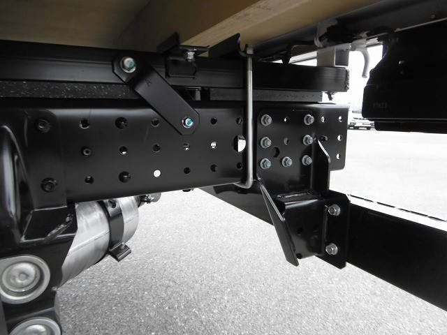 三菱ふそうキャンター平ボディ小型（2t・3t）[写真21]