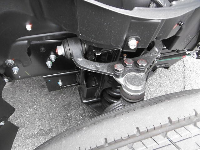 三菱ふそうキャンター平ボディ小型（2t・3t）[写真23]