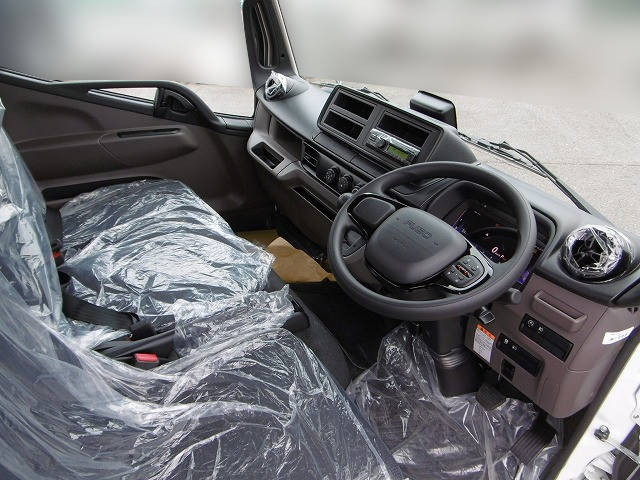 三菱ふそうキャンター平ボディ小型（2t・3t）[写真06]