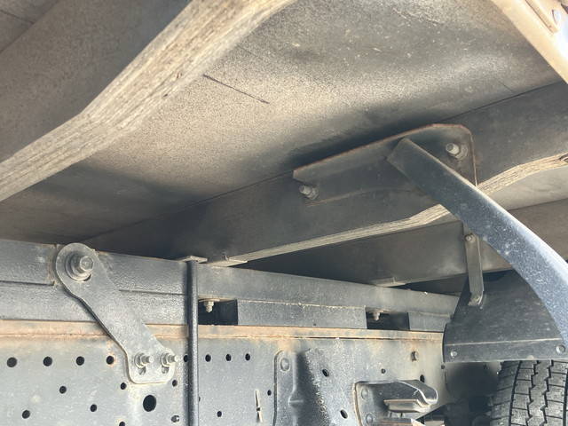 いすゞエルフダブルキャブ（Wキャブ）小型（2t・3t）[写真22]