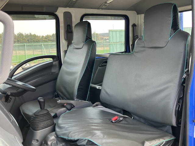 いすゞエルフダブルキャブ（Wキャブ）小型（2t・3t）[写真27]