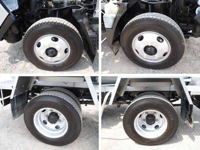 三菱ふそうキャンターミキサー車（コンクリートミキサー）小型（2t・3t）[写真23]