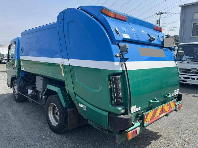 三菱ふそうキャンターパッカー車（塵芥車）小型（2t・3t）[写真02]