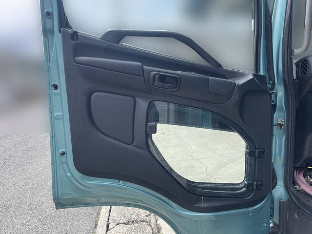 日野レンジャーアルミウイング中型（4t）[写真22]