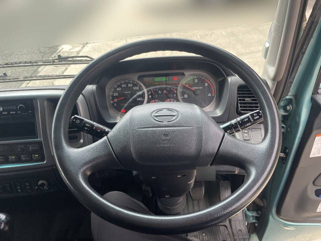 日野レンジャーアルミウイング中型（4t）[写真30]