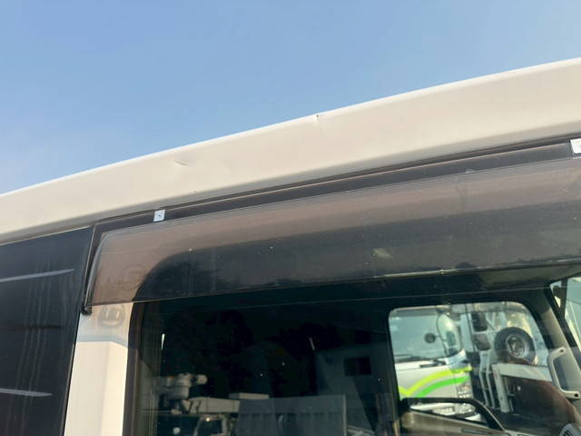 UDトラックスコンドルクレーン4段中型（4t）[写真23]