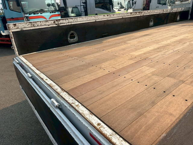 UDトラックスコンドルクレーン4段中型（4t）[写真08]