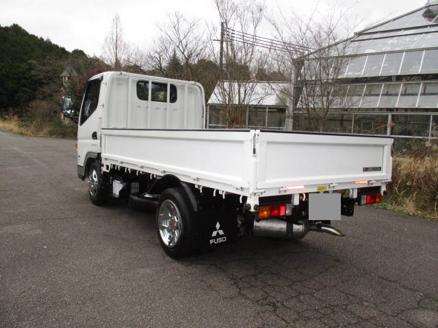 三菱ふそうキャンター平ボディ小型（2t・3t）[写真02]