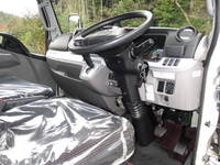 三菱ふそうキャンター平ボディ小型（2t・3t）[写真20]