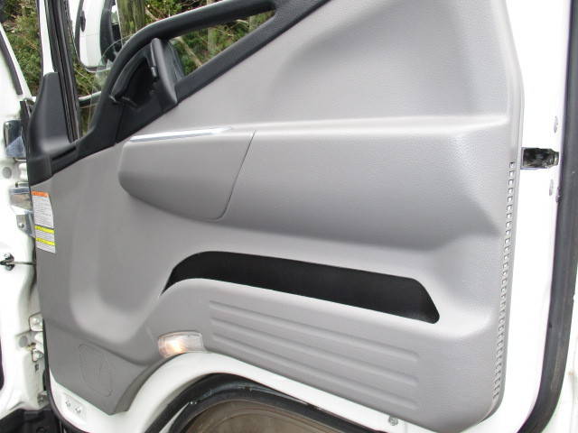 三菱ふそうキャンター平ボディ小型（2t・3t）[写真22]