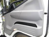 三菱ふそうキャンター平ボディ小型（2t・3t）[写真22]