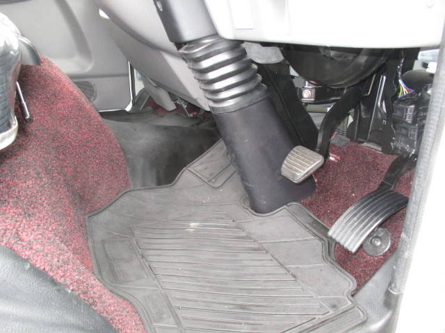 三菱ふそうキャンター平ボディ小型（2t・3t）[写真23]