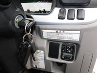 三菱ふそうキャンター平ボディ小型（2t・3t）[写真24]