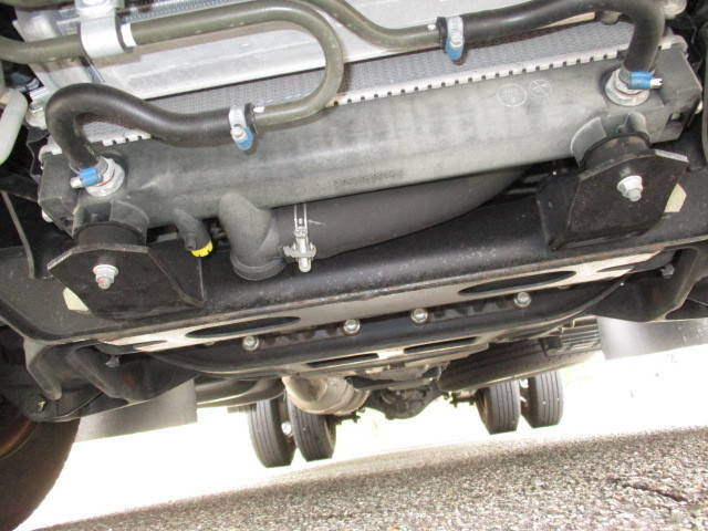 三菱ふそうキャンター平ボディ小型（2t・3t）[写真40]