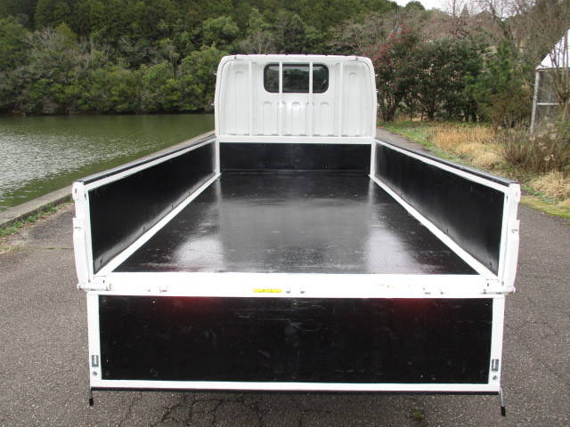 三菱ふそうキャンター平ボディ小型（2t・3t）[写真07]