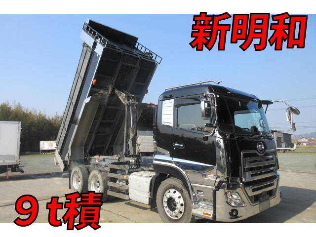 UDトラックスクオンダンプ大型（10t）[写真01]