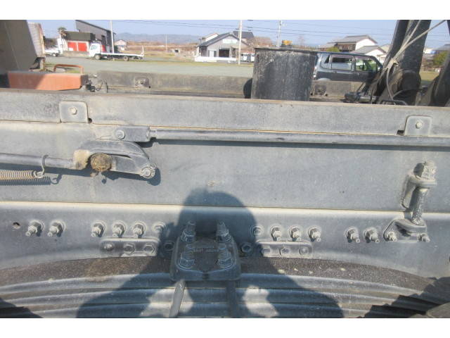 UDトラックスクオンダンプ大型（10t）[写真16]