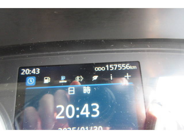 UDトラックスクオンダンプ大型（10t）[写真35]