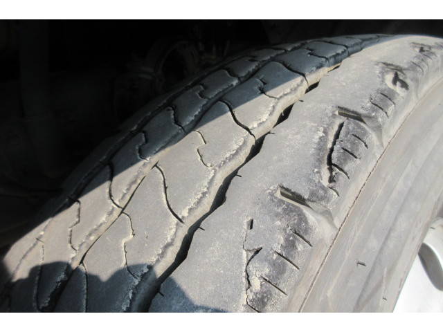 UDトラックスクオンダンプ大型（10t）[写真36]