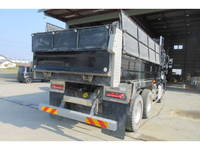 UDトラックスクオンダンプ大型（10t）[写真04]