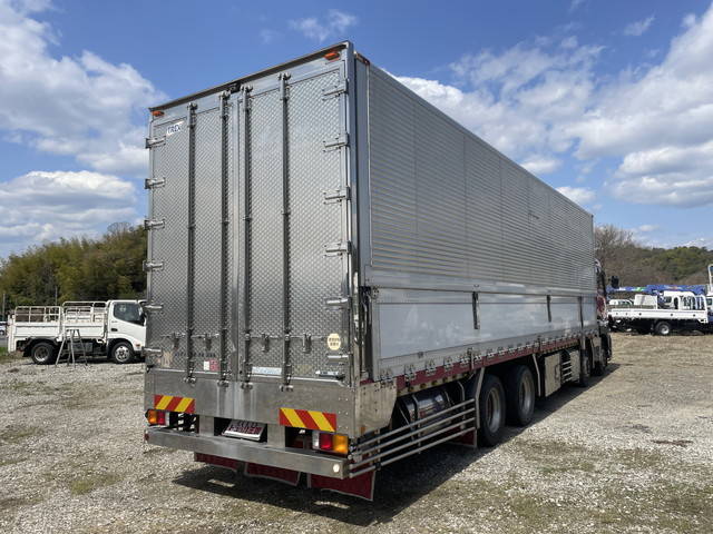 UDトラックスクオン冷蔵冷凍ウイング大型（10t）[写真02]