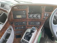 UDトラックスクオン冷蔵冷凍ウイング大型（10t）[写真35]