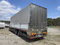 UDトラックスクオン冷蔵冷凍ウイング大型（10t）[写真04]